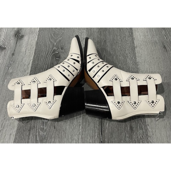 Authentic Coach Phoebe Studded Buckle Bootie In Cream Chalk Womens Size 8.5 - Picture 7 of 12